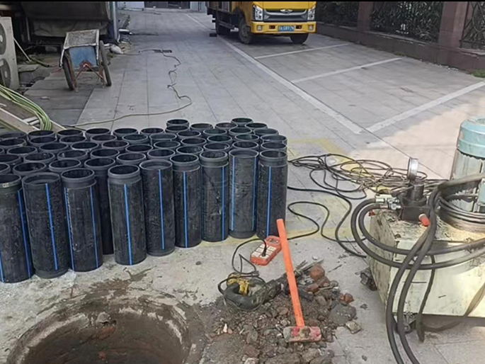 威县PE置换管厂家 DN315置换管 非开挖管短管置换